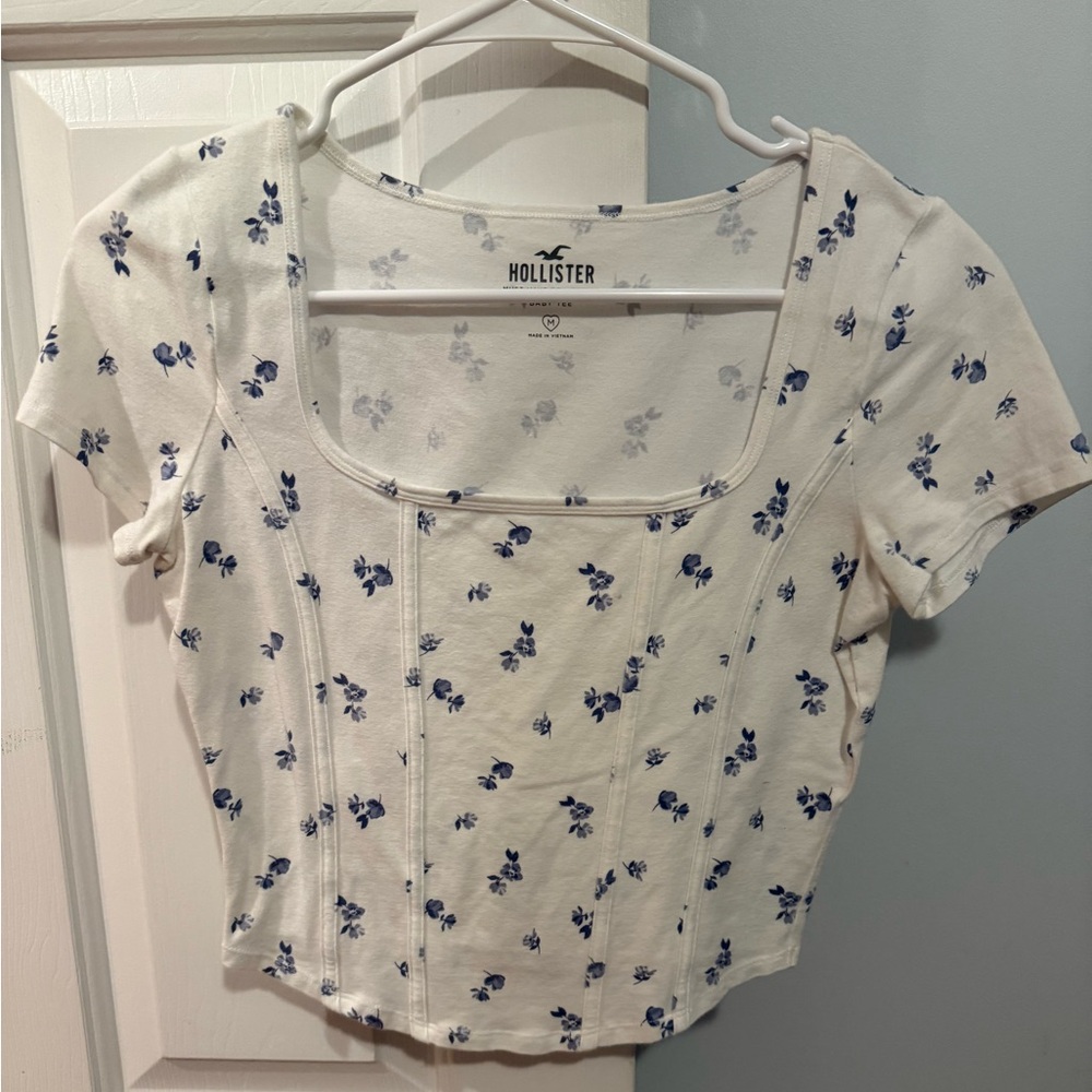 HOLLISTER Blue Floral Women’s Crop Top Size M